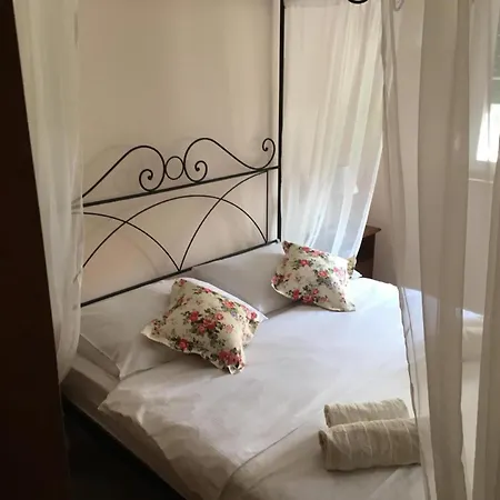 In Stoja Mit Moebliertem Balkon Apartment Pula