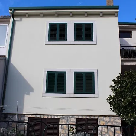 Apartment In Stoja Mit Möbliertem Balkon *