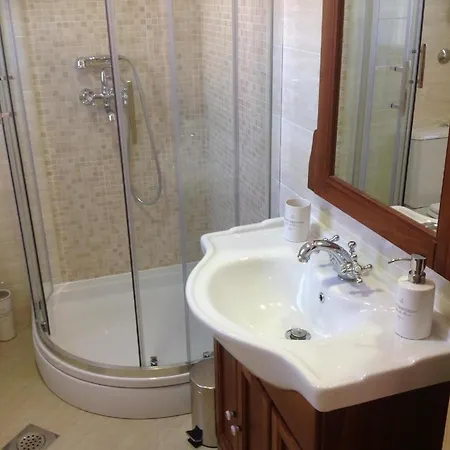 Appartamento In Stoja Mit Moebliertem Balkon Pola